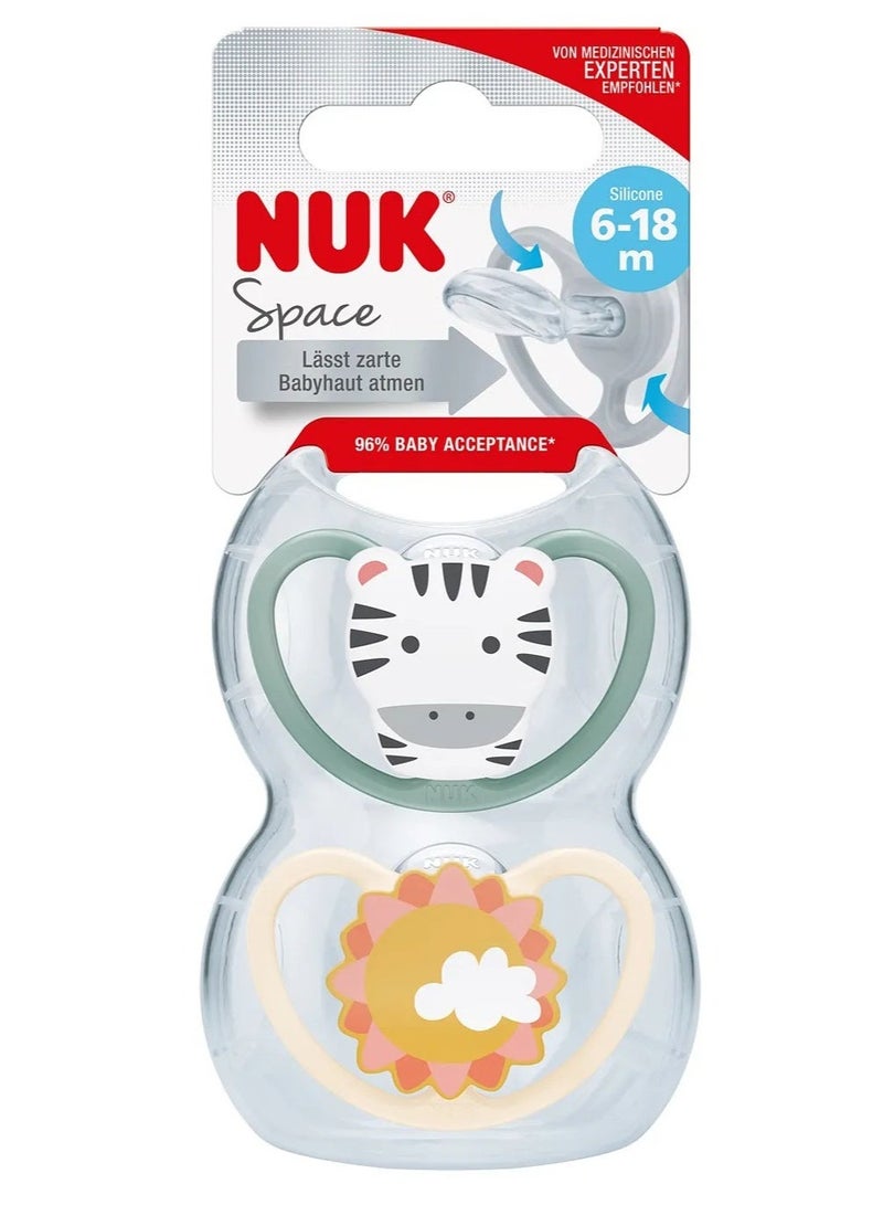 NUK مهدئ سيليكون فضائي 6-18 شهر ب - Image 1